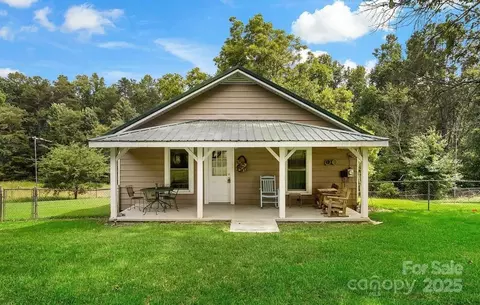 250 Circus Trl, Forest City, NC 28043