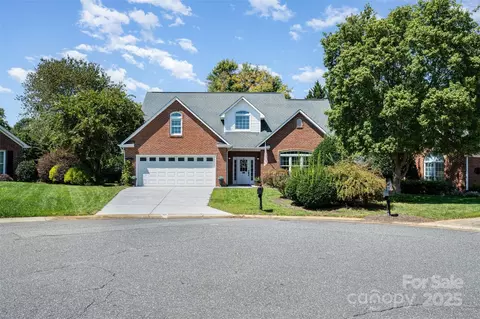 2005 Pinefield Ct, Gastonia, NC 28056