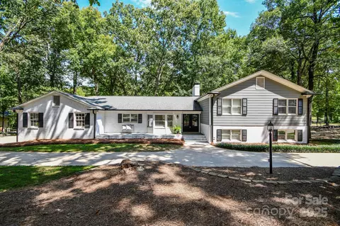 2632 Rolling Hills Dr, Monroe, NC 28110