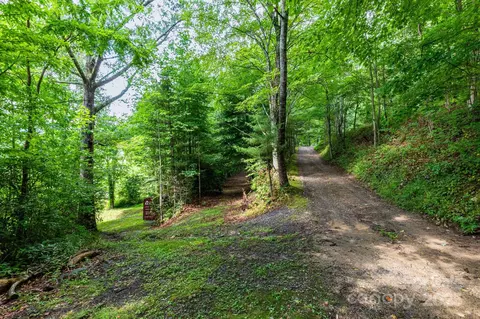 38 Imperial Ct, Waynesville, NC 28785