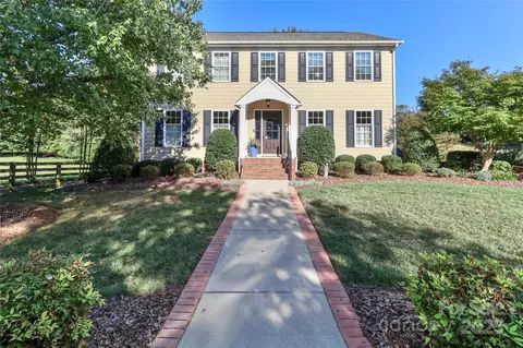 1016 Argyle Ct, Statesville, NC 28677