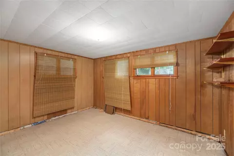 Bedroom - 1701 Old Clyde Rd, Clyde, NC 28721 photo 3 of 3