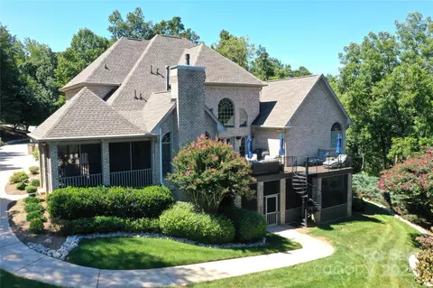 3996 Deer Run Ne Dr NE, Conover, NC 28613