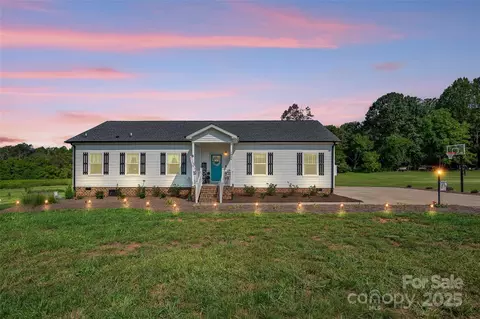 1834 Island Ford Rd, Statesville, NC 28625