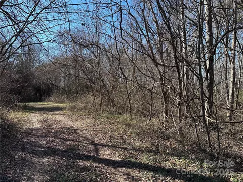 000 S State St, Yadkinville, NC 27055