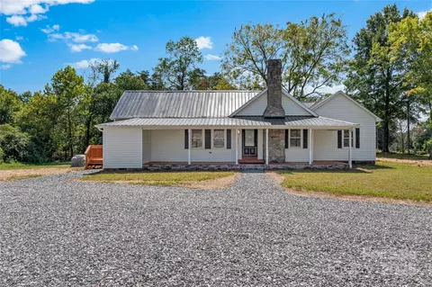 1332 Union Cross Church Rd, Yadkinville, NC 27055