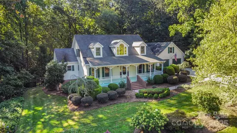 4008 Pinecrest Ne Dr NE, Hickory, NC 28601