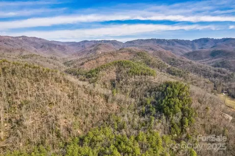 01 Globe Rd, Lenoir, NC 28645