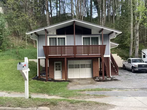 1315 Russ Ave, Waynesville, NC 28786