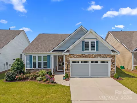 6025 Blissful Dr, Charlotte, NC 28215