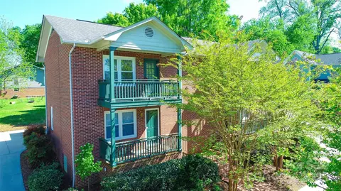 404 E Concord St, Morganton, NC 28655 photo 2