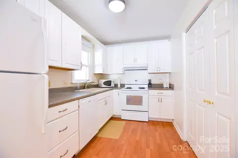 404 E Concord St, Morganton, NC 28655 photo 21