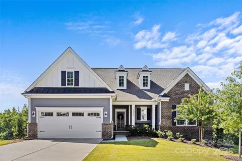 16414 Fallview Dr, Charlotte, NC 28278