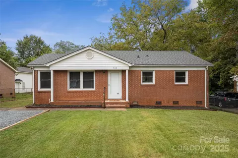508 E John St, Matthews, NC 28105