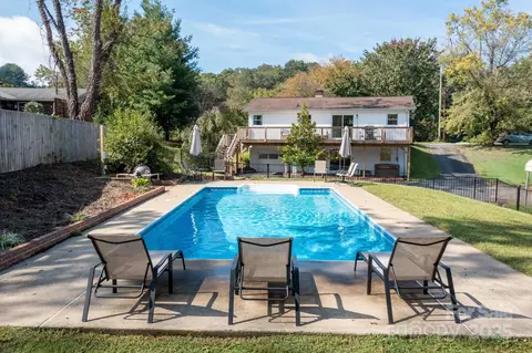65 Rash Rd, Asheville, NC 28806