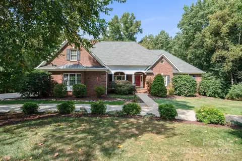 675 Heather Dr, Lincolnton, NC 28092