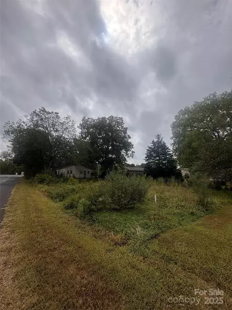 2540 W Nc 10 Hwy, Hickory, NC 28601