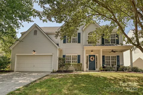 5717 Parkstone Dr, Matthews, NC 28104