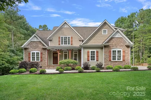 1207 Misty Creek Dr, Iron Station, NC 28080