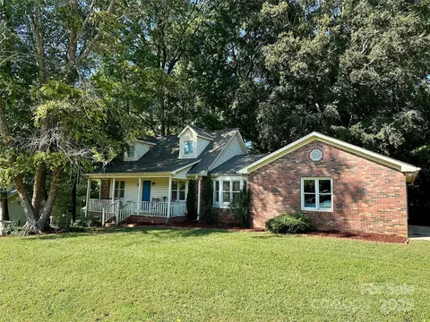 239 Elliott Dr, Troutman, NC 28166