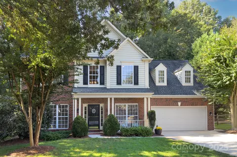 425 Gilchrest Cir, Matthews, NC 28105