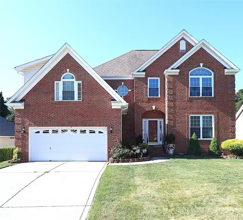 2833 Oakglade Ct, Matthews, NC 28105