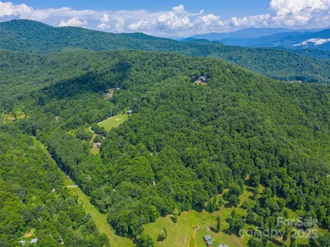 Hollydale Drive, Spruce Pine, NC 28777
