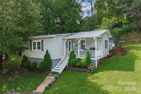 69 Devlin St, Canton, NC 28716