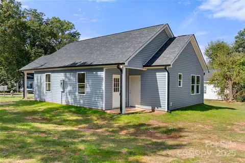 Exterior - 214 Morrison St, Shelby, NC 28152 photo 2 of 3
