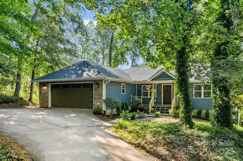 5 Stonewood Dr, Weaverville, NC 28787