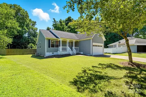 13515 Silver King Ct, Huntersville, NC 28078