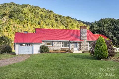 14 Mann Farm Rd, Canton, NC 28716