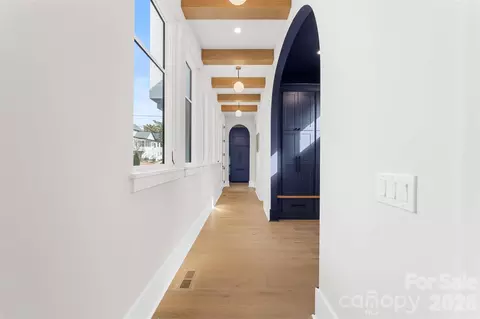 Entry Way - 216 Walnut St, Davidson, NC 28036 photo 3 of 9