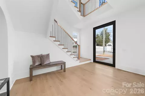 Entry Way - 216 Walnut St, Davidson, NC 28036 photo 1 of 9