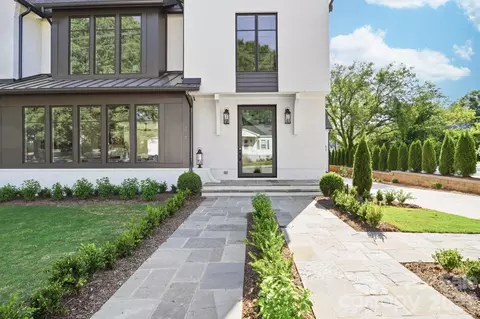 Exterior - 216 Walnut St, Davidson, NC 28036 photo 4 of 4