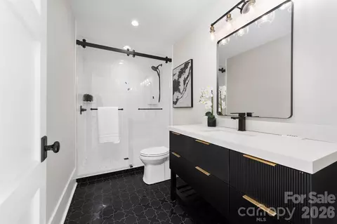 Bath - 216 Walnut St, Davidson, NC 28036 photo 8 of 8