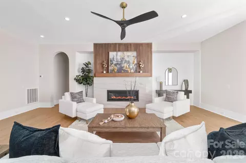 Living - 216 Walnut St, Davidson, NC 28036 photo 3 of 4
