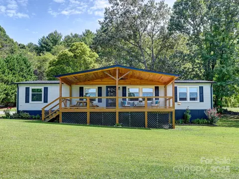 450 Berry Wills Rd, Hot Springs, NC 28743