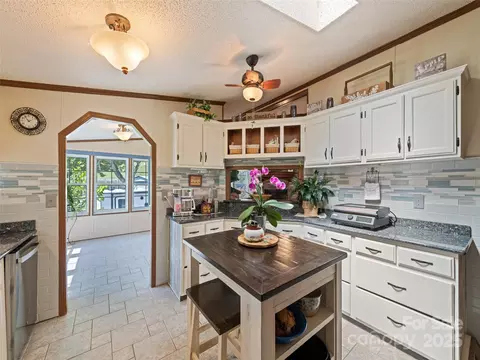 6587 Skyland Dr, Sylva, NC 28779 photo 20
