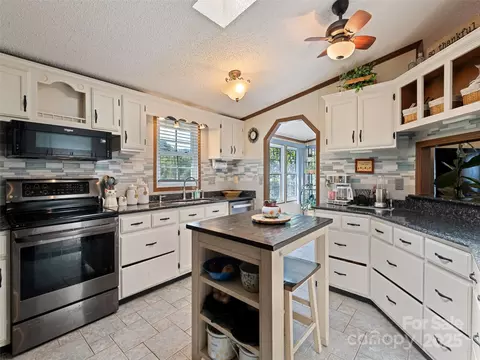 6587 Skyland Dr, Sylva, NC 28779 photo 18