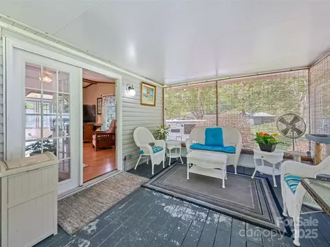 6587 Skyland Dr, Sylva, NC 28779 photo 34