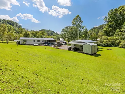 6587 Skyland Dr, Sylva, NC 28779 photo 8