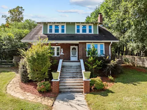 23 Boxwood Ter, Canton, NC 28716