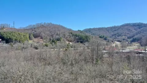 002 Lyle Wilson Rd, Cullowhee, NC 28723