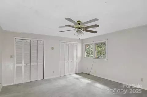 Bedroom - 190 Turkey Creek Rd, Clyde, NC 28721 photo 4 of 4