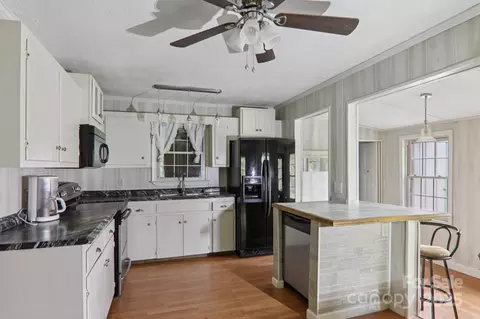Kitchen - 190 Turkey Creek Rd, Clyde, NC 28721 photo 2 of 2
