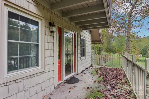 Exterior - 190 Turkey Creek Rd, Clyde, NC 28721 photo 4 of 8