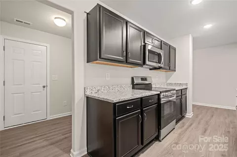 703 E Dunlap St, Lancaster, SC 29720 photo 4