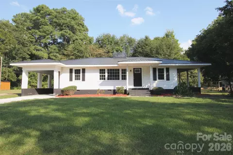 1205 Camden Rd, Wadesboro, NC 28170