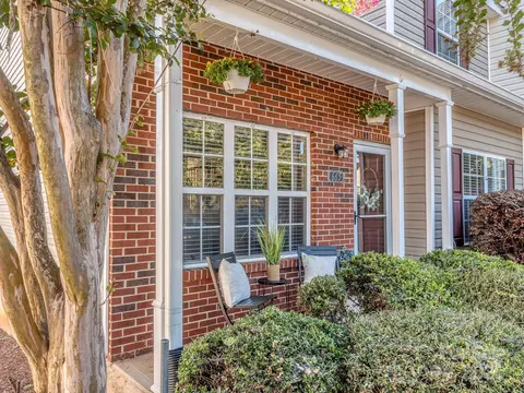665 Rock Lake Gln, Fort Mill, SC 29715